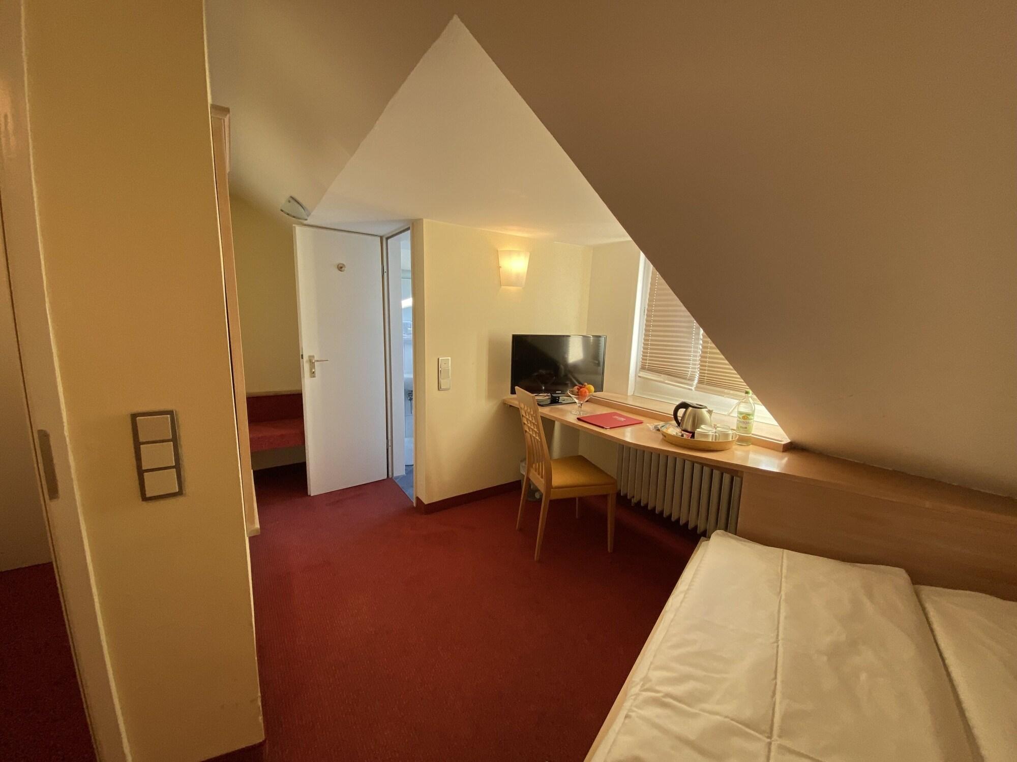 Hotel Adria Munchen Eksteriør bilde